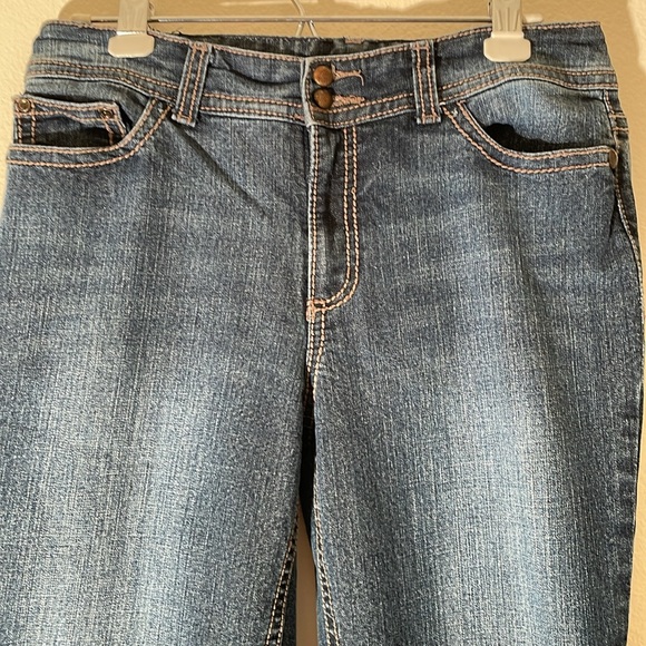 Code Bleu Jeans - Picture 2 of 6